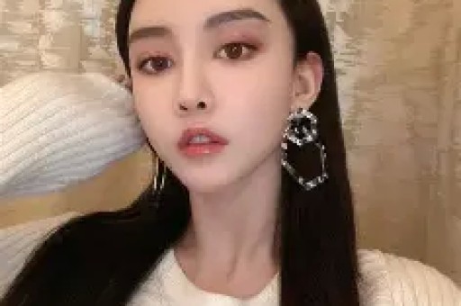 谢娜成都演唱会想看人数超35万艺人跨界为何引争议